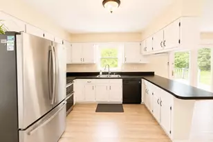 179 Couture Rd, Jefferson, NH 03583 - Photo 5