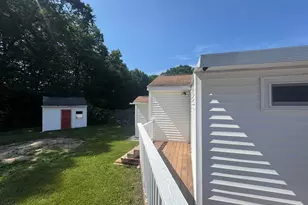141 Hoyt St, Manchester, NH 03103 - Photo 39