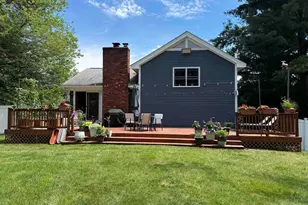 26 Pheasant Ln, Manchester, NH 03109 - Photo 21