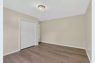 129 East  Main Street, Hampstead, NH 03826 - Photo 15