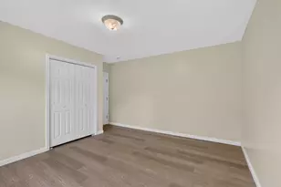 129 E Main St, Hampstead, NH 03826 - Photo 15