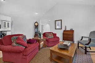 16 Spyglass Point Cir, Bedford, NH 03110 - Photo 19