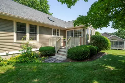16 Spyglass Point Circle, Bedford, NH 03110 - Photo 3