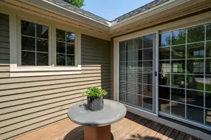 16 Spyglass Point Cir, Bedford, NH 03110 - Photo 7