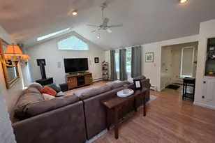 1 Greentrees Dr, Hudson, NH 03051 - Photo 21