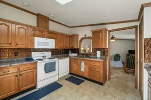 2 Lilac Dr, Rochester, NH 03867 - Photo 7