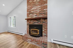 39 Old Auburn Rd, Derry, NH 03038 - Photo 17