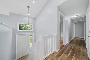 39 Old Auburn Rd, Derry, NH 03038 - Photo 7