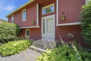 39 Old Auburn Rd, Derry, NH 03038 - Photo 5