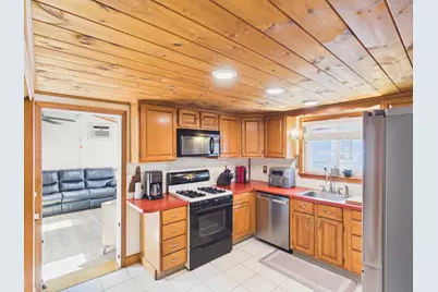 29 Manchester Street, Nashua, NH 03064 - Photo 11