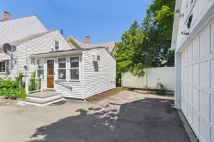 29 Manchester St, Nashua, NH 03064 - Photo 5