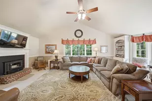 108 Sky View Dr, Pelham, NH 03076 - Photo 17