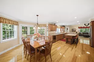 108 Sky View Dr, Pelham, NH 03076 - Photo 9