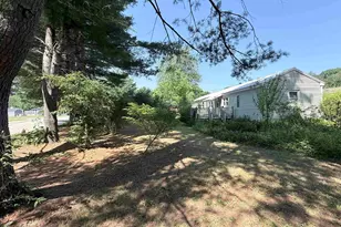 11 Willow St, Exeter, NH 03883 - Photo 1