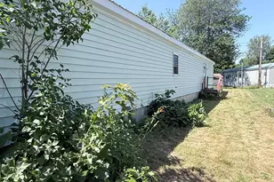 11 Willow St, Exeter, NH 03883 - Photo 5