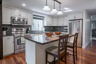 22 Beechwood Rd, Hudson, NH 03051 - Photo 9