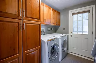 22 Beechwood Rd, Hudson, NH 03051 - Photo 21