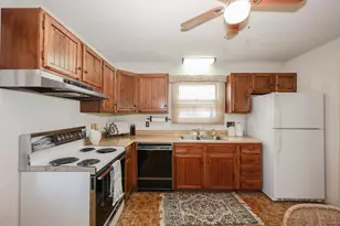 26 Rundlett St, Concord, NH 03301 - Photo 5