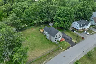 16 Brook St, Derry, NH 03038 - Photo 9