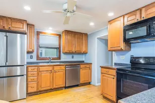 39 Chauncey St, Portsmouth, NH 03801 - Photo 17