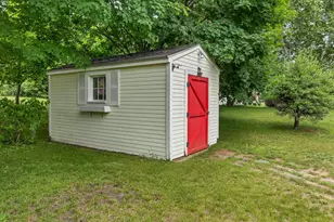 29 Hunt Ave, Franklin, NH 03235 - Photo 11