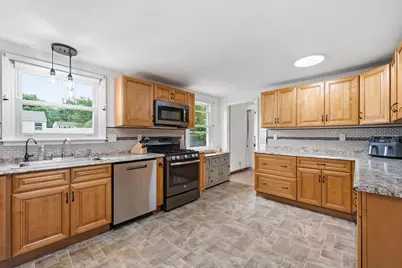 2 Iroquois Road, Nashua, NH 03063 - Photo 11