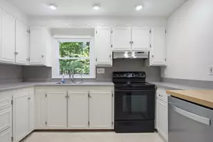 58 Cottage Rd, Kensington, NH 03833 - Photo 9