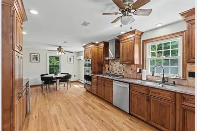 122 Fordway Extension, Derry, NH 03038 - Photo 5