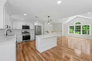 60 Walnut Hill Rd, Derry, NH 03038 - Photo 1