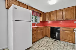 56 Beaver Lake Ave, Derry, NH 03038 - Photo 25
