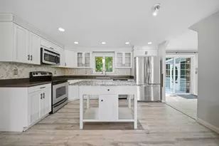 101 Currier Dr, Manchester, NH 03104 - Photo 9