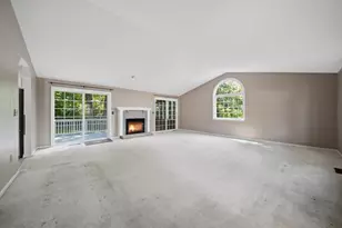 101 Currier Dr, Manchester, NH 03104 - Photo 15
