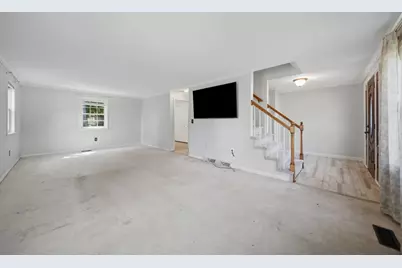101 Currier Drive, Manchester, NH 03104 - Photo 7