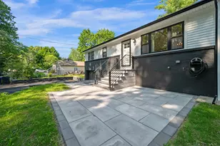 11 Hanson Ave, Salem, NH 03079 - Photo 27