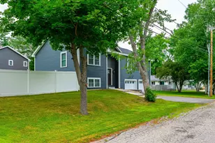 9 Lawn Ave, Rochester, NH 03867 - Photo 3