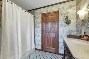 40 Coburn Ave, Nashua, NH 03063 - Photo 15