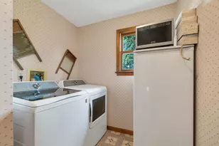 40 Coburn Ave, Nashua, NH 03063 - Photo 13