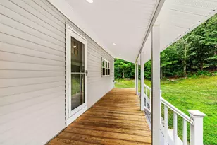 9 Kelley Rd, Londonderry, NH 03053 - Photo 5
