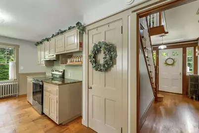 23 West Main Street, Newton, NH 03859 - Photo 23