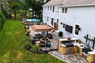 33 Queens Rd, Keene, NH 03431 - Photo 1