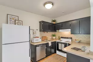 41 Treetop Cir, Laconia, NH 03246 - Photo 5