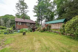 283 Hampstead Rd, Derry, NH 03038 - Photo 9