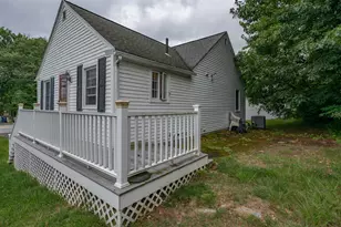 21 Charlotte Ave, Nashua, NH 03064 - Photo 5