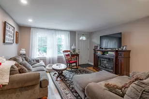 21 Charlotte Ave, Nashua, NH 03064 - Photo 17