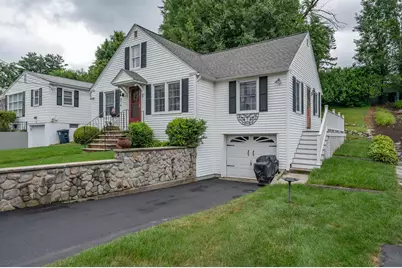 21 Charlotte Avenue, Nashua, NH 03064 - Photo 3
