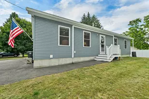 3 Carver St, Franklin, NH 03235 - Photo 1