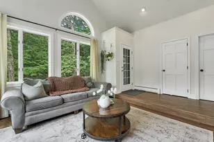 43 Redfield Cir, Derry, NH 03038 - Photo 21