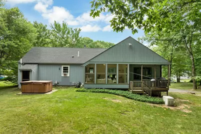 43 Redfield Circle, Derry, NH 03038 - Photo 3