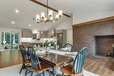 43 Redfield Circle, Derry, NH 03038 - Photo 5
