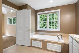 29 Vineyard Dr, Stratham, NH 03885 - Photo 27